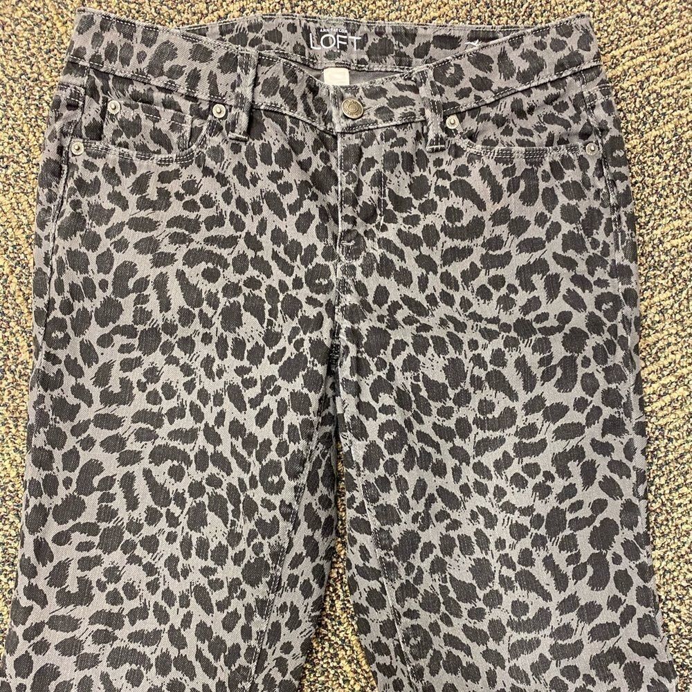 ANN Taylor Loft Modern Skinny black and grey leopard print jeans